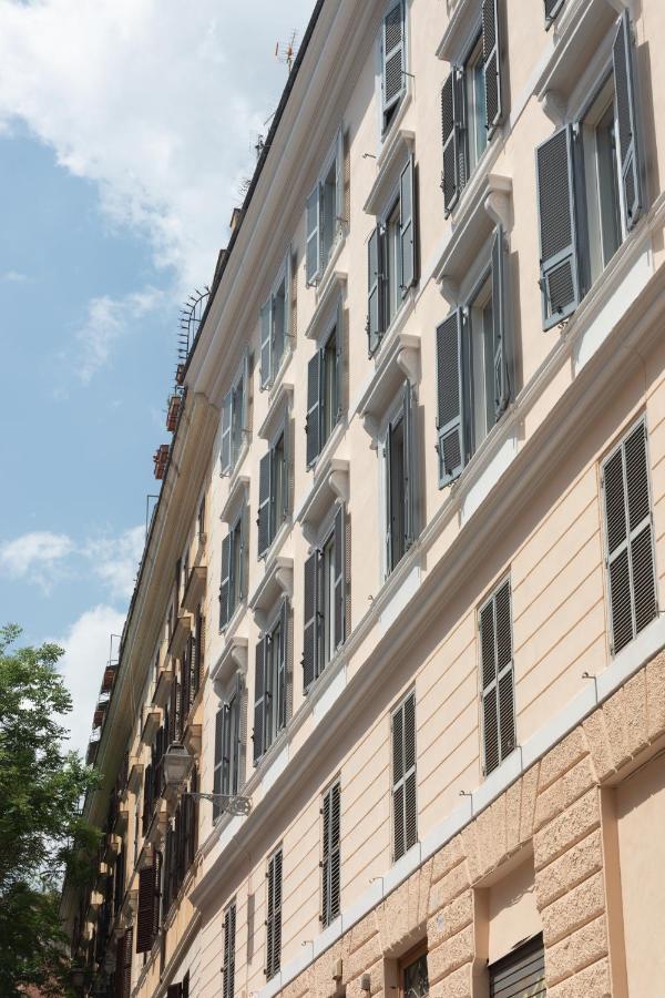 Colosseo Apartment- Heart Of Rione Monti Rome Buitenkant foto