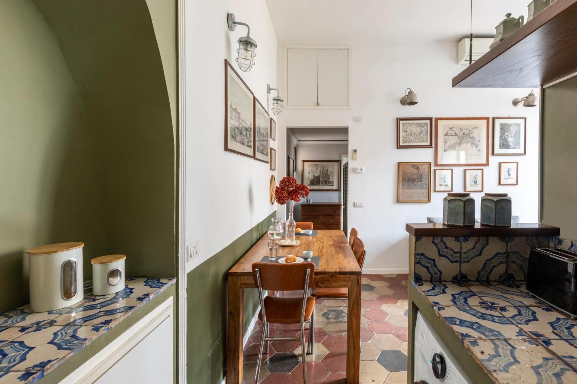 Colosseo Apartment- Heart Of Rione Monti Rome Buitenkant foto